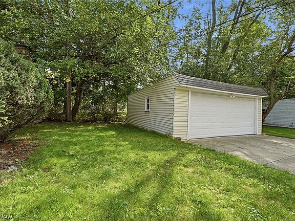 5th image of 4306 Groveland Rd