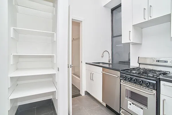 Rented by Living New York | media 15