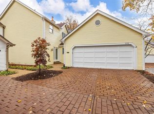 1532 Walpole Dr, Chesterfield, MO