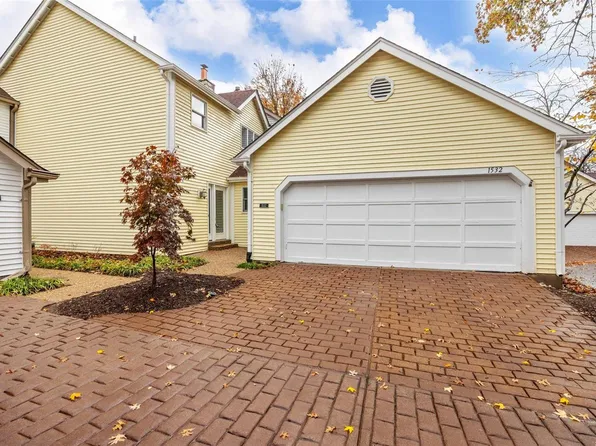 1532 Walpole Dr, Chesterfield, MO 63017