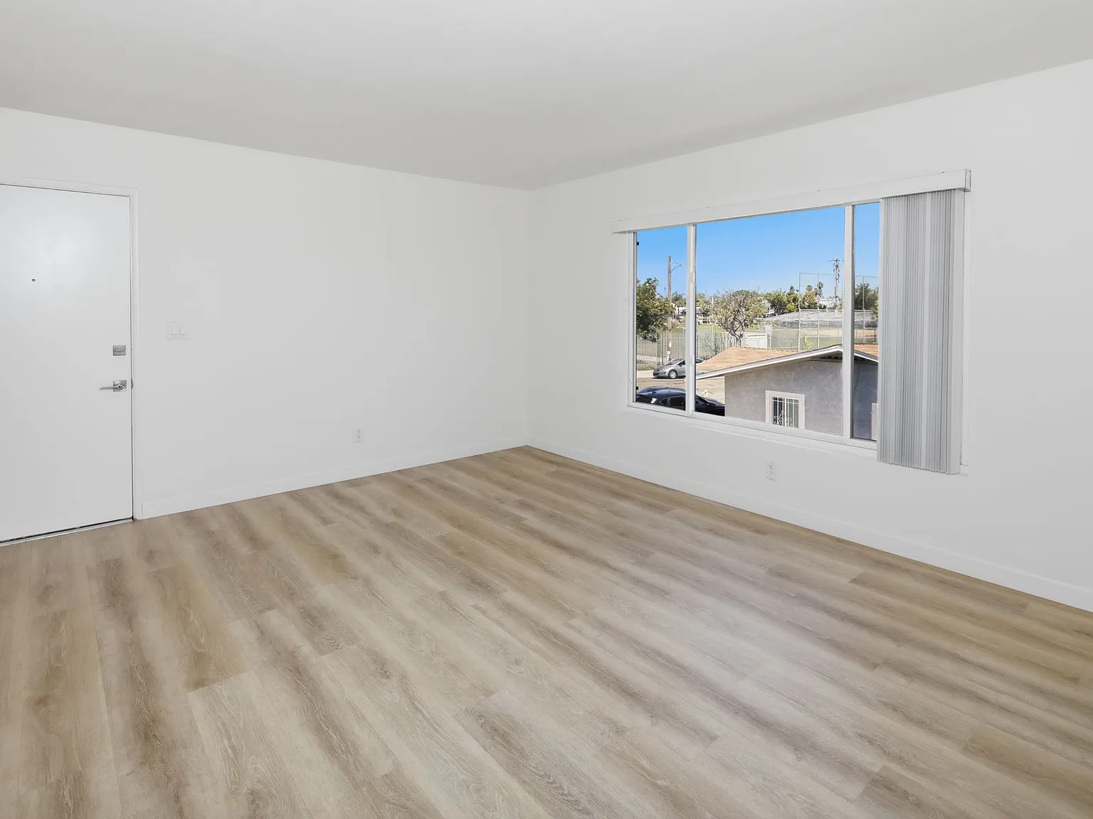 2 bed, 800 sqft, $2,595 — Photo 4