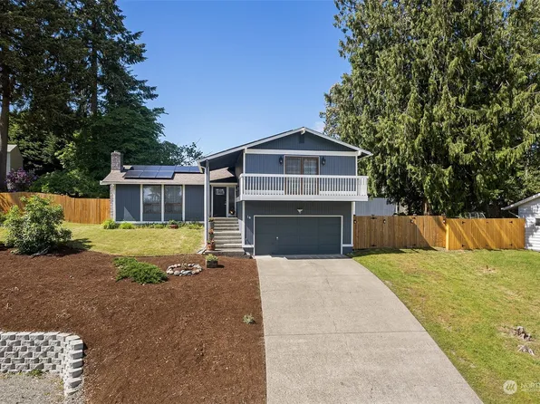 14 Lapsley Dr, Dupont, WA 98327