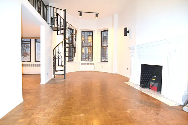 Rented by Manhattan Spaces | media 11