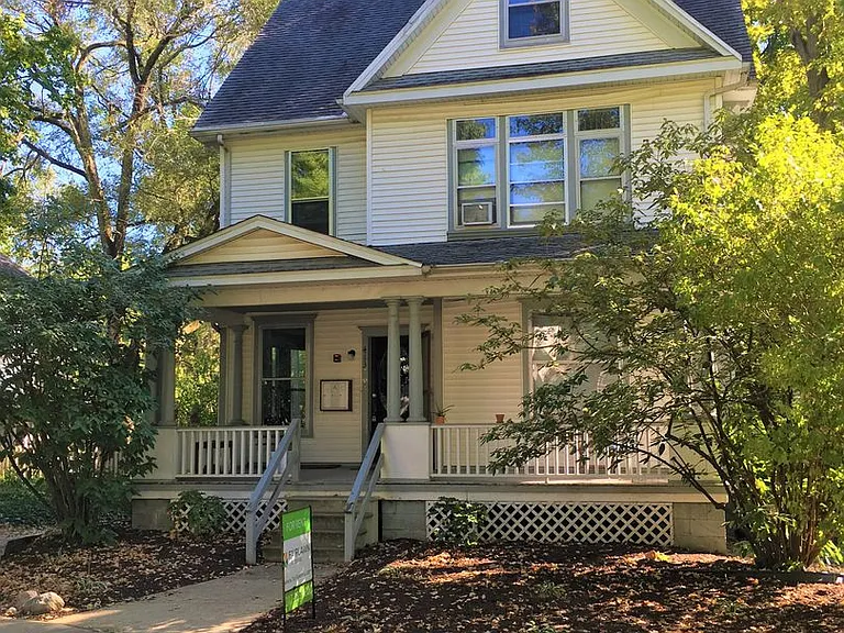 413 W Main St — Photo 2