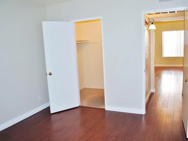 1111 W Angeleno Ave — Photo 5