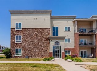 6350 Coachlight Dr UNIT 2305, West Des Moines, IA 50266