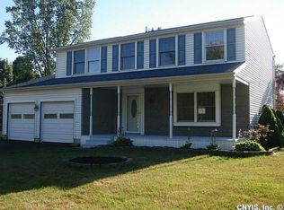3962 Thrush Ln, Liverpool, NY 13090
