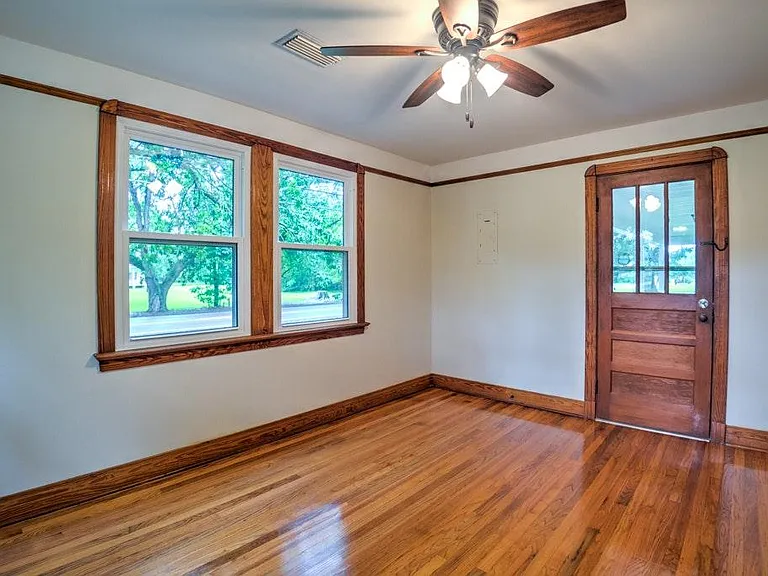 Den/Office/Add. Bedroom