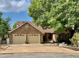 1304 Malibu Dr, Kerrville, TX 78028