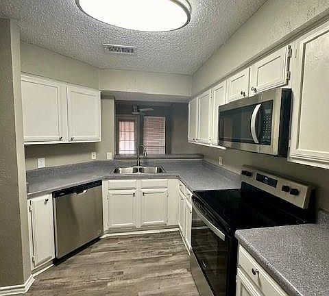 3rd image of 3934 Wymess Dr #34