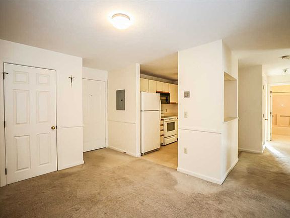 4th image of 1 Timberwood Dr Unit 201
