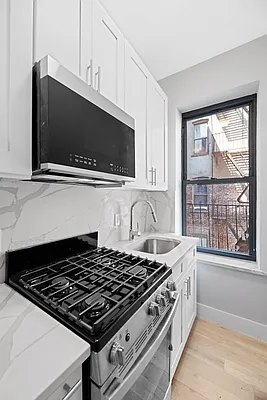 Rented by REAL New York | media 27