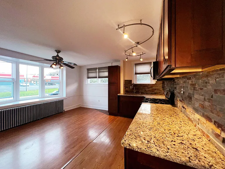 1503 E Mayland St #3 — Photo 10
