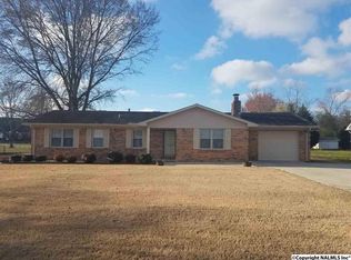 17554 Owens St, Athens, AL 35611