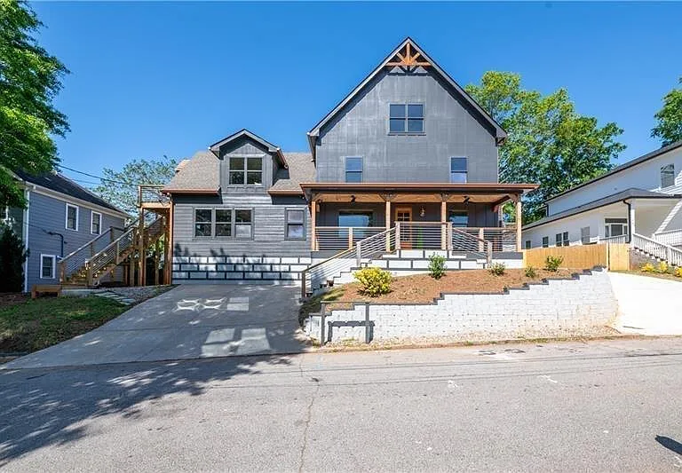 767 Terry St SE #B — Photo 1