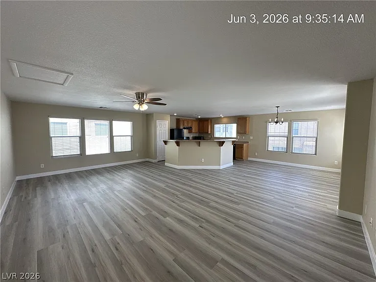 9754 Splendor Sky Ave — Photo 4