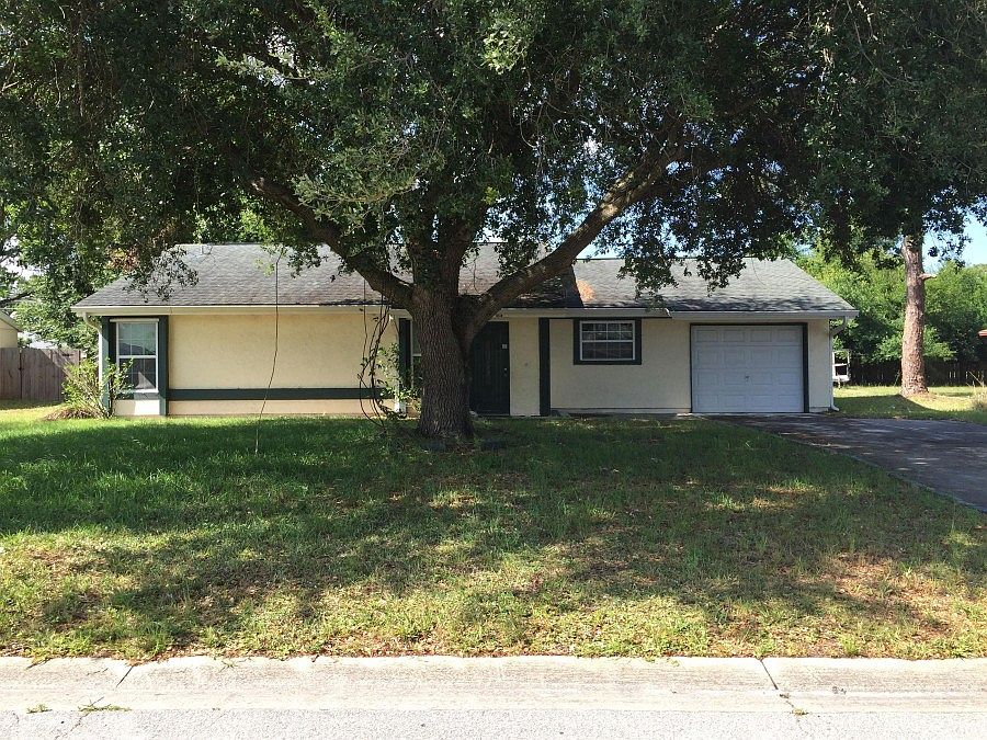 1st image of 1036 23rd Pl SW