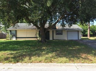 1036 23rd Pl SW, Vero Beach, FL 32962