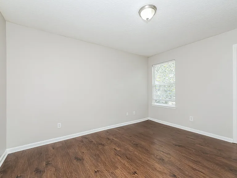 7911 Melvin Rd — Photo 12