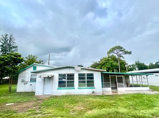 38524 Palm Grove Dr, Zephyrhills, FL 33542