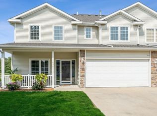 834 Red Hawk Way SE, Altoona, IA 50009