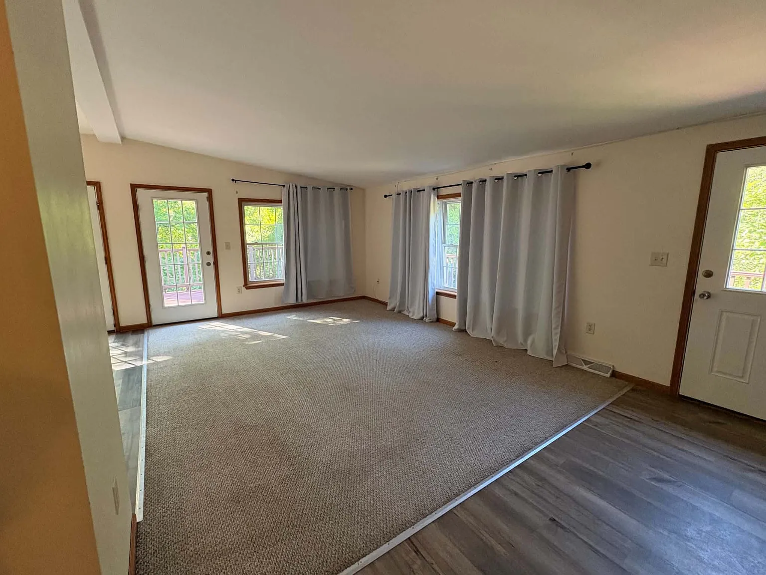 2 bed, 1400 sqft, $2,675 — Photo 2