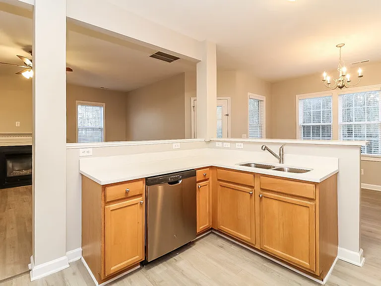 3213 Rendezvous Dr — Photo 7