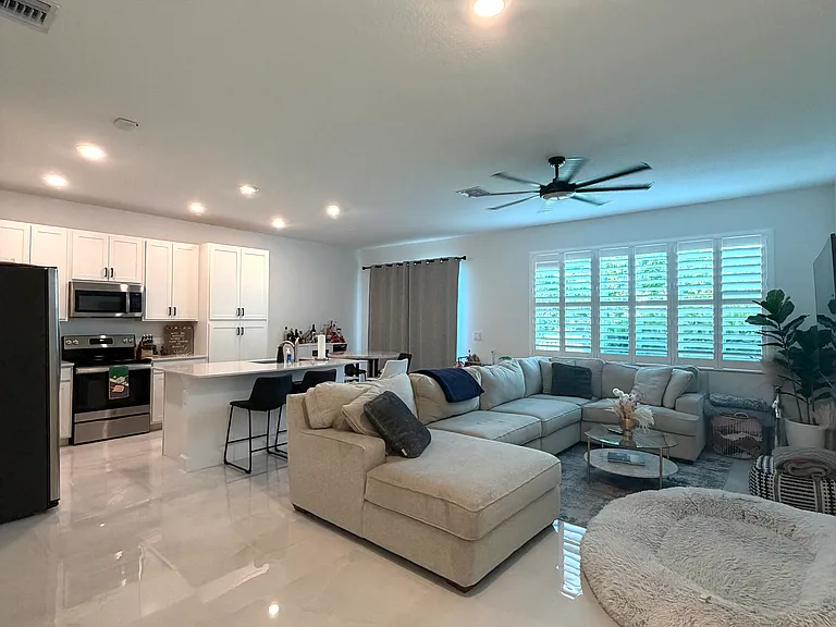 8974 Zevon Ct — Photo 8