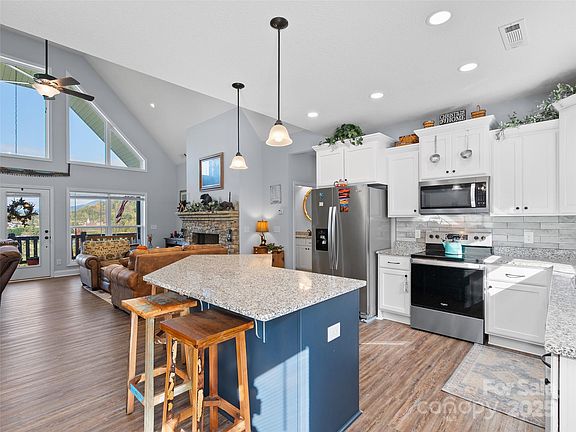 9th image of 303 Johnson Farm Rd