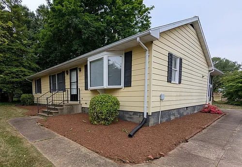 109 Fairview Dr Photo 1