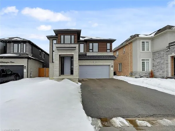 151 Whittington Dr, Hamilton, ON L9K 0H6