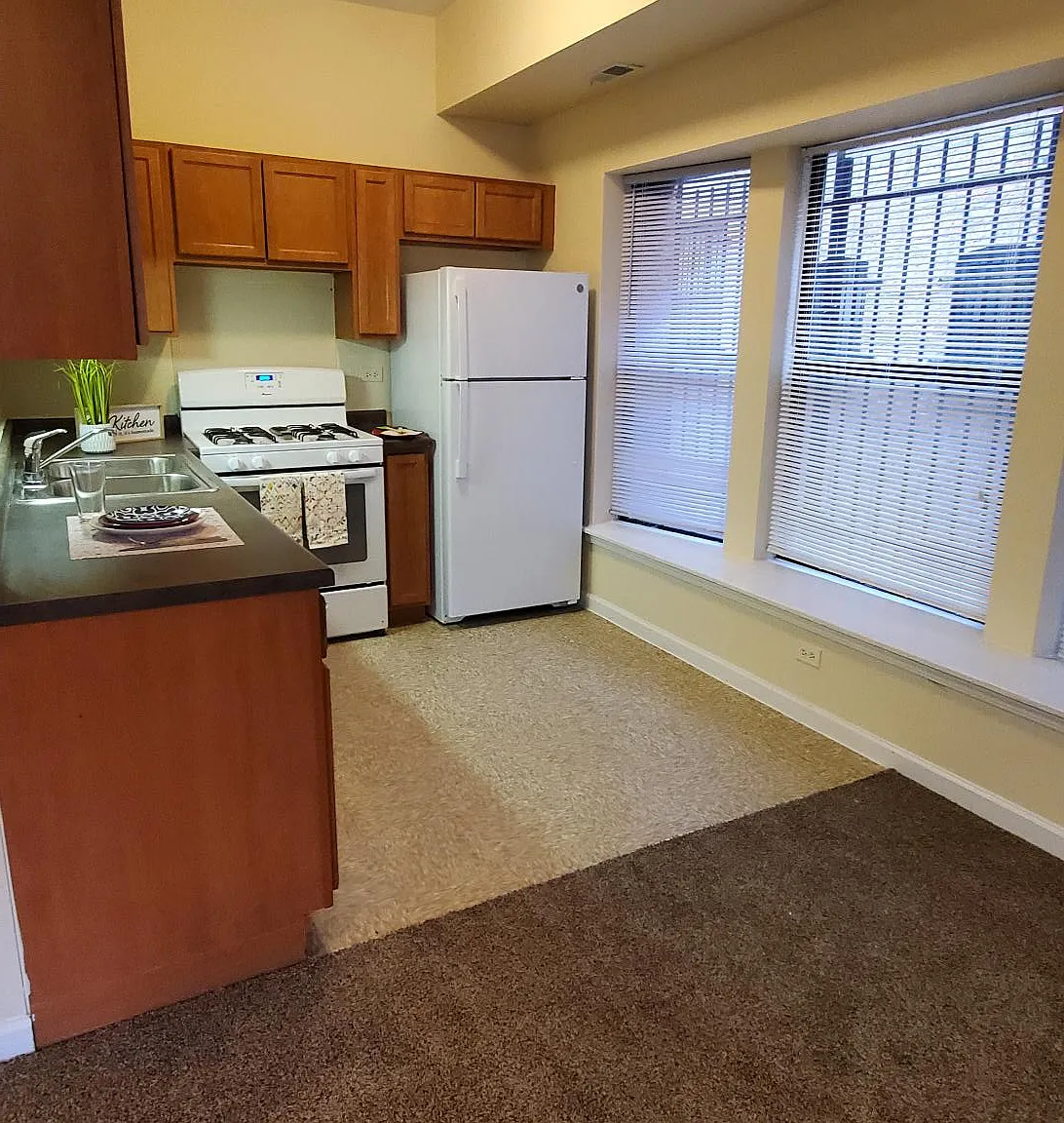 Park Apartments — Photo 3