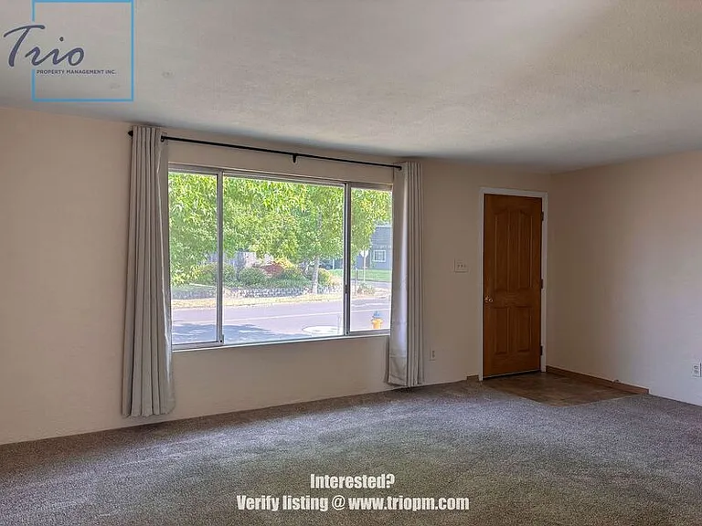 1010 Satre St — Photo 16