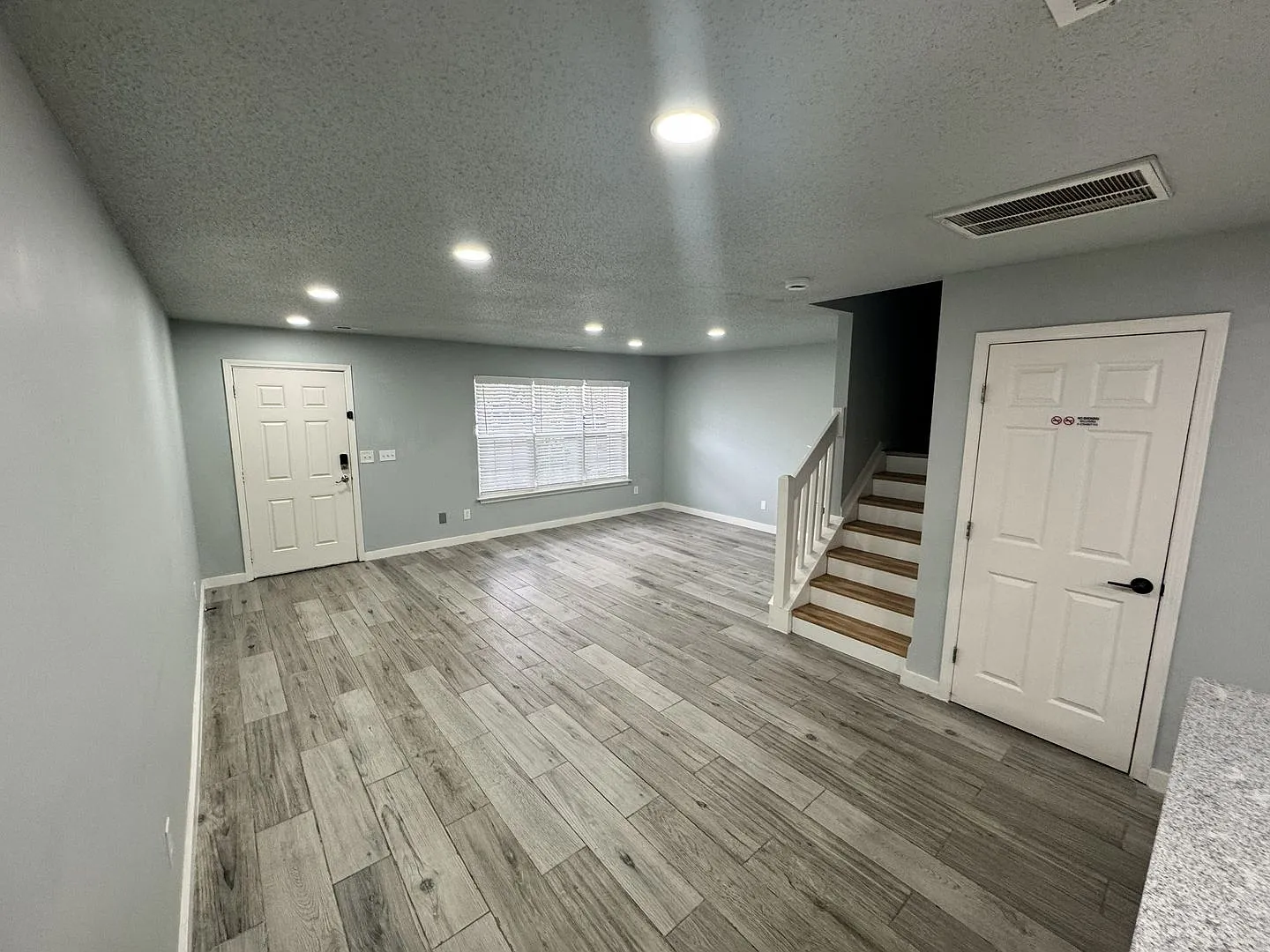 Ready To Move In !! — Photo 3