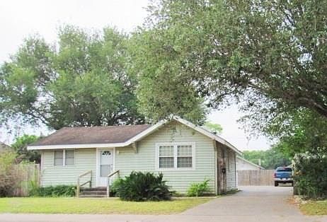 1st image of 415 W Santa Gertrudis St
