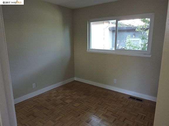 5th image of 197 Mariposa Dr