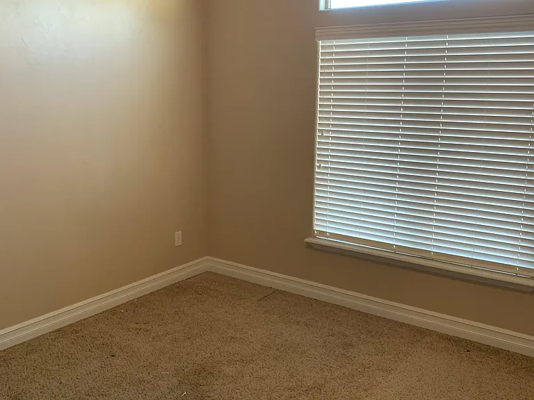 464 1/2 Chatfield Ln — Photo 6