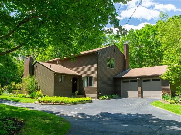 21 Carrs Pond Rd, West Greenwich, RI 02817