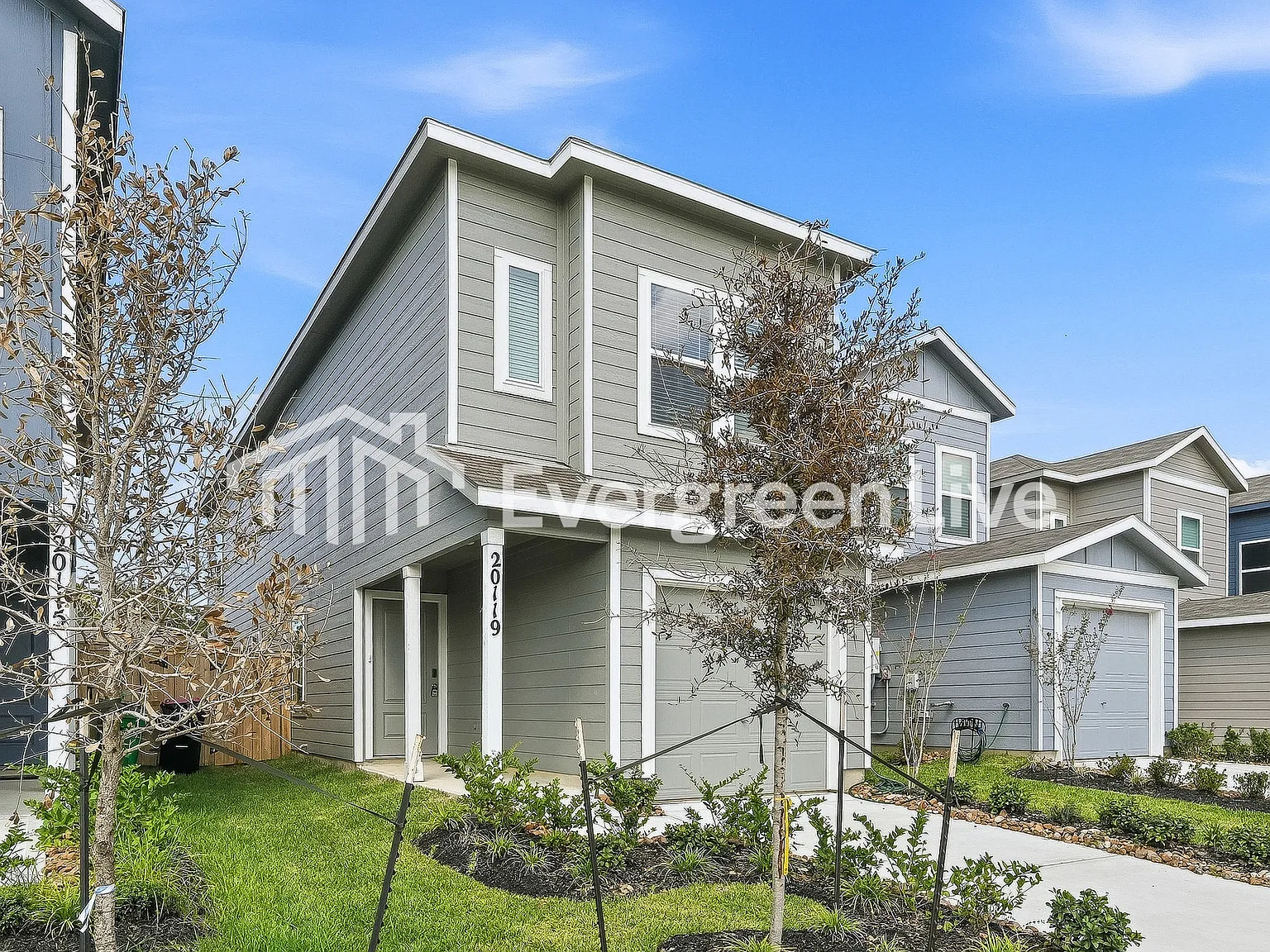 4 bed, 2.5 bath, 1535 sqft, $1,705 — Photo 1
