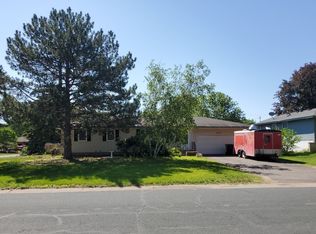 7772 Arlington Ave N, Brooklyn Park, MN 55443