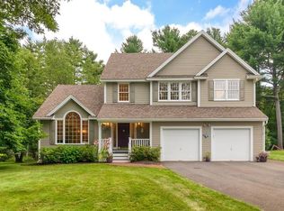5 Woodbury Dr, Westford, MA 01886