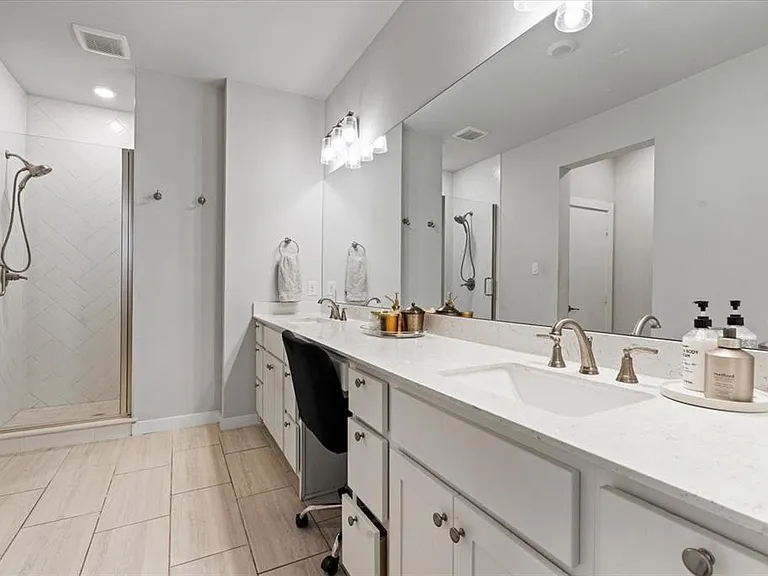 2268 Rook Dr — Photo 9