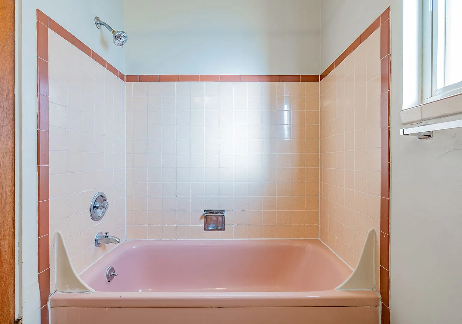 3615 & 3621 Town Home Apartments — Photo 4