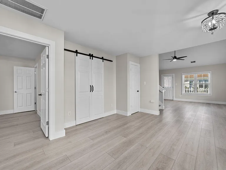16842 Bridgeton Ln — Photo 2