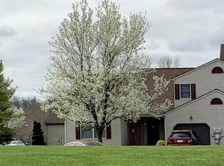 36 Alfred Dr, Lewisberry, PA 17339