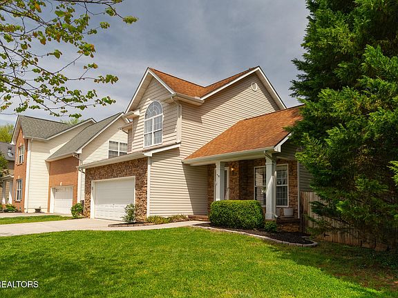 3rd image of 8113 Spring Haven Ln