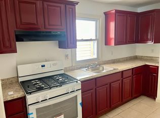 792 S 15th St #A, Newark, NJ 07108