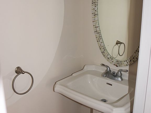 5th image of 7643 Tall Pin Oak Dr Unit 105
