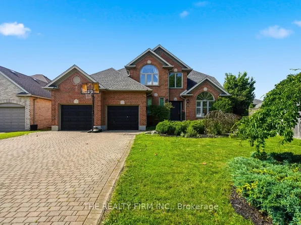 16 Fitzwilliam Blvd, London, ON N6H 5H9