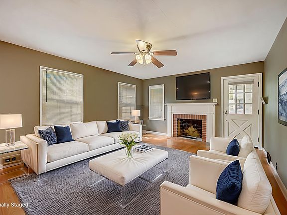 2nd image of 1117 W Ashland Ave